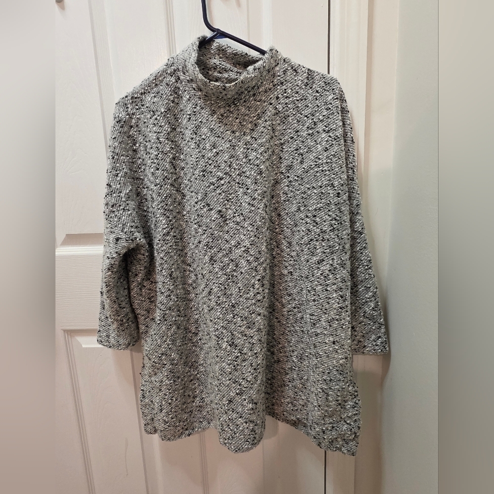 Lou & Grey Speckled Gray Turtleneck Sweater